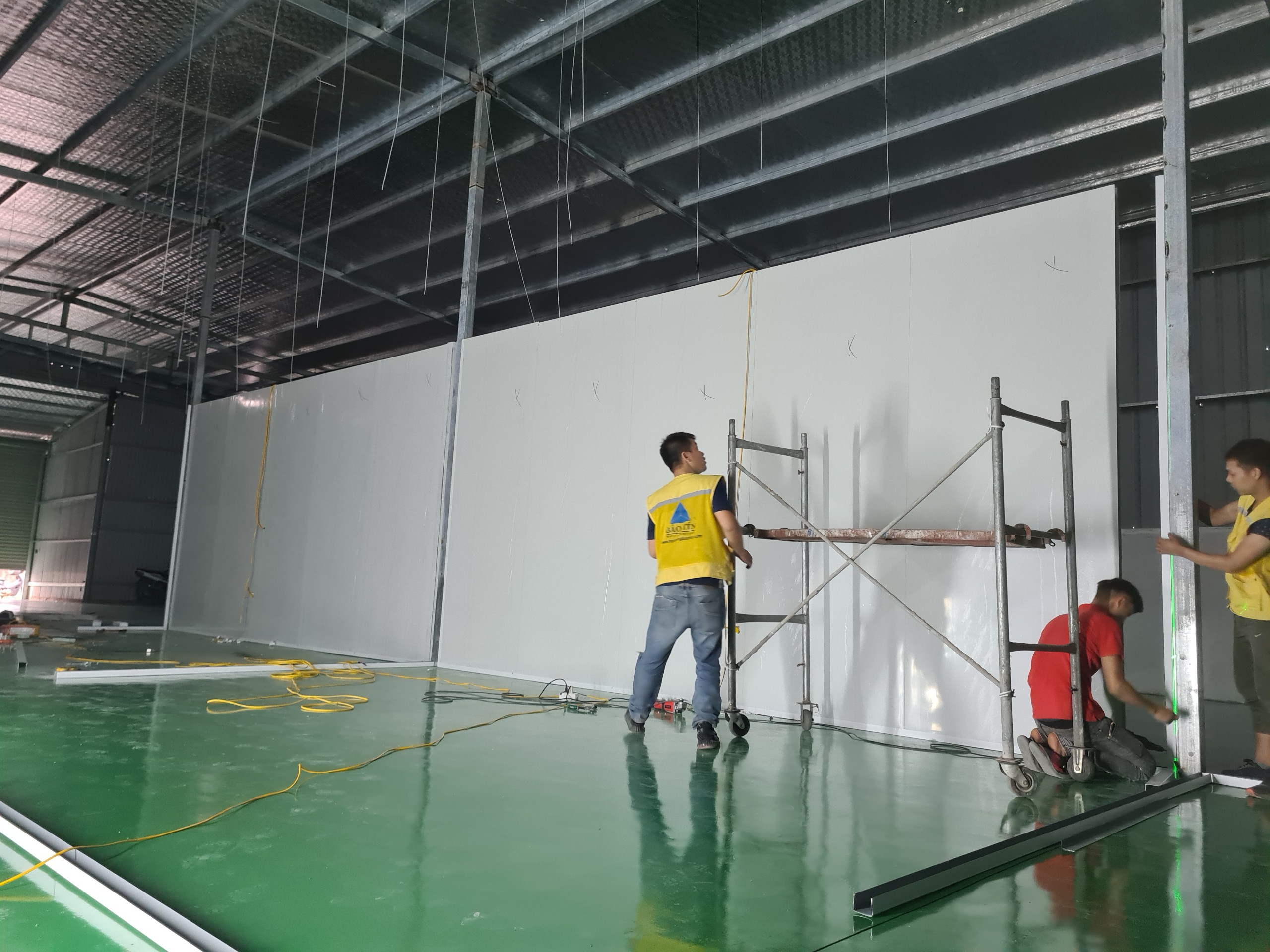 vách panel nhà xưởng